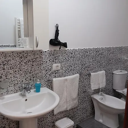 לינה וארוחת בוקר Al Chiaro Di Luna טאורמינה