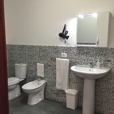 Al Chiaro Di Luna 3* טאורמינה