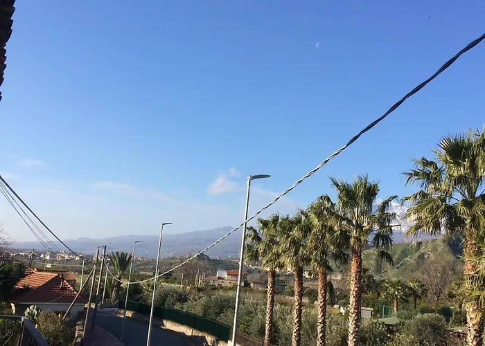 Al Chiaro Di Luna 3*